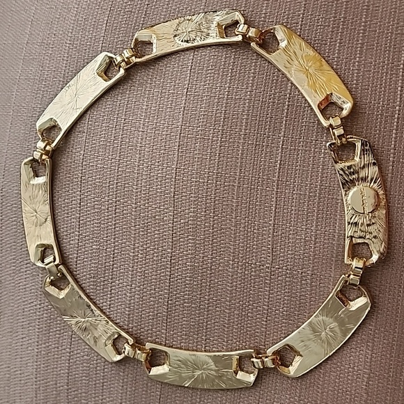 Marlyn Schiff Gold-Tone with Navy Collar Necklace, NWOT - Picture 7 of 7